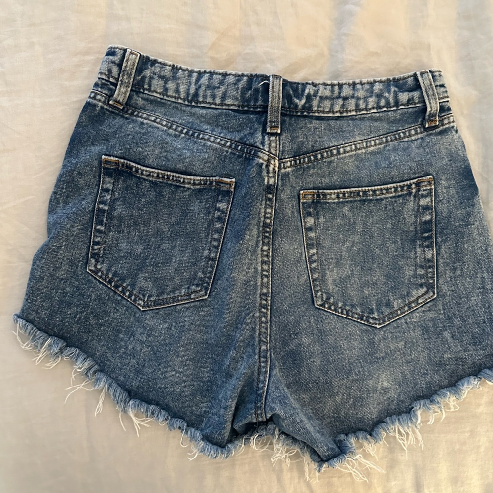 Wild fable cut off distressed high waisted denim shorts - Picture 4 of 4